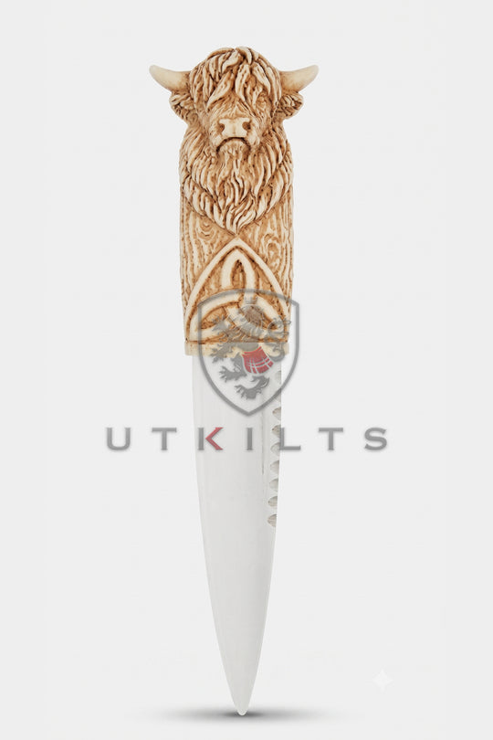 Sgian Dubh – Inverloch, Highland Coo Triquetra