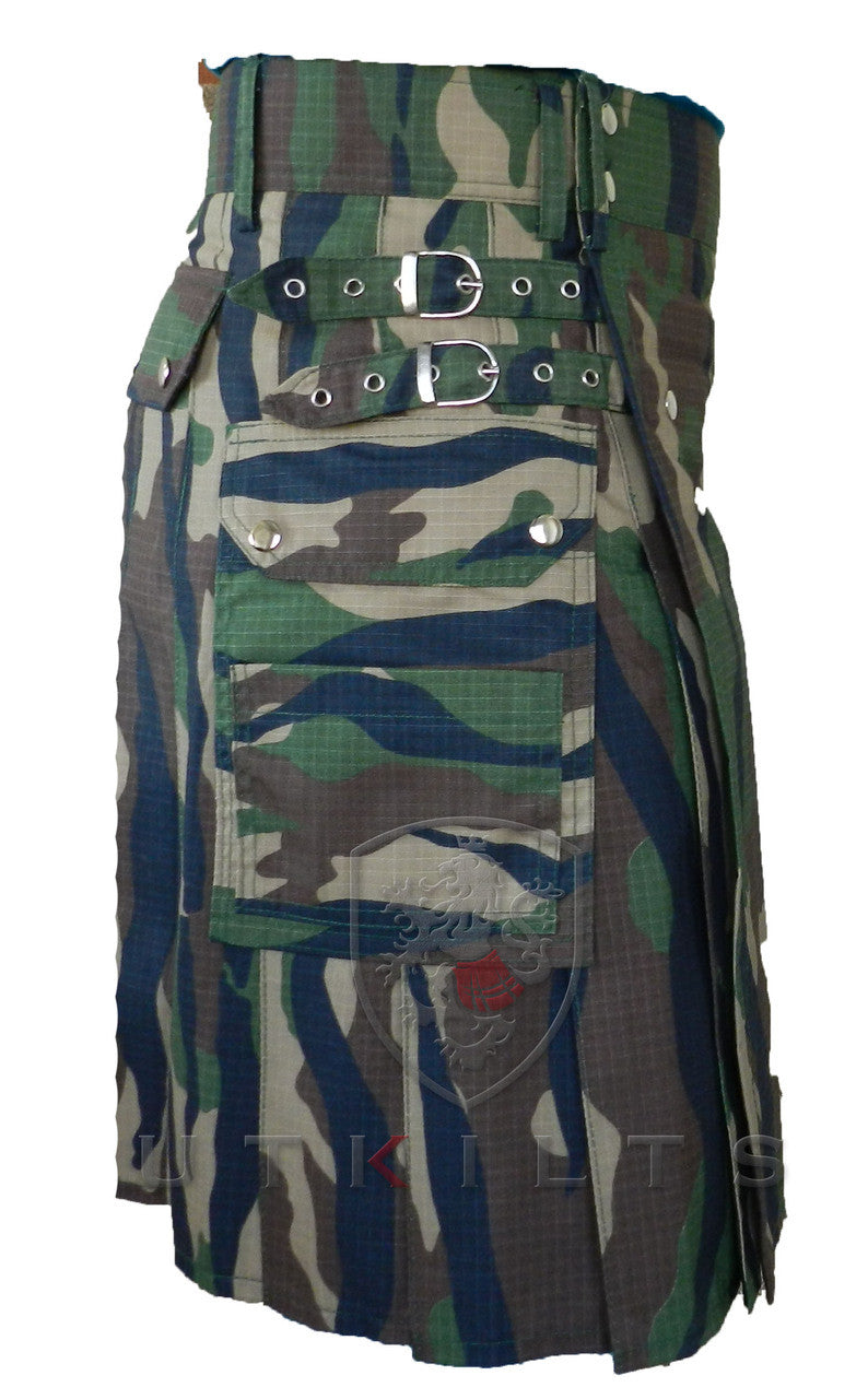 Utility Kilt - Deluxe Camo side view